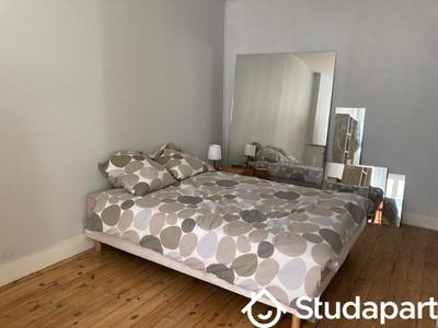 Chambre - 65 m² - 1 pièce