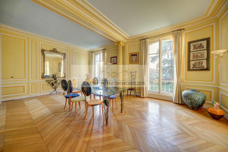 Villa - 485 m² - 12 pièces