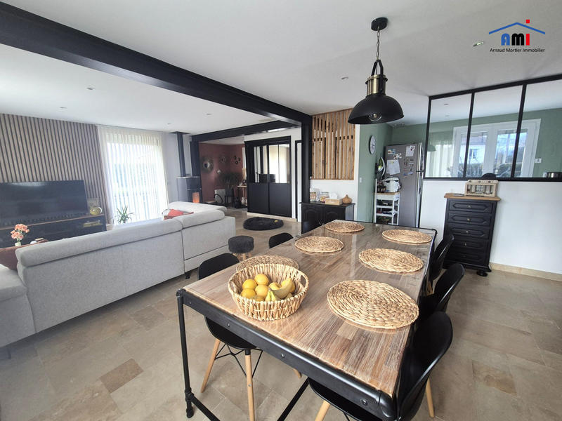 Maison - 90 m² - 4 pièces