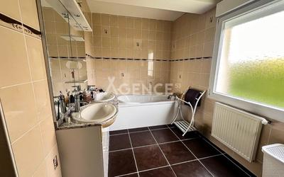 Maison - 147 m² - 5 pièces