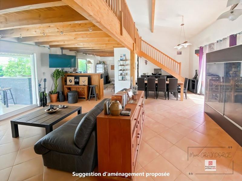 Villa - 164 m² - 6 pièces