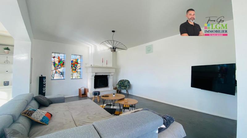 Maison - 255 m² - 6 pièces