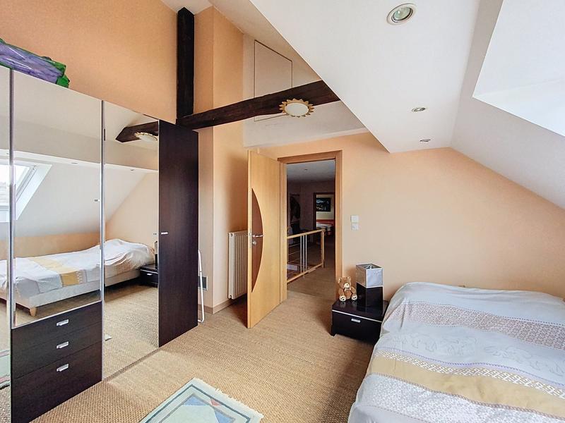 Maison - 203 m² - 6 pièces