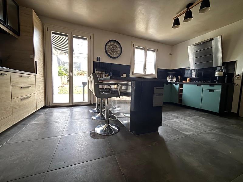 Maison - 163 m² - 7 pièces