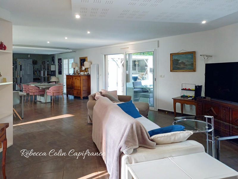 Maison - 184 m² - 6 pièces