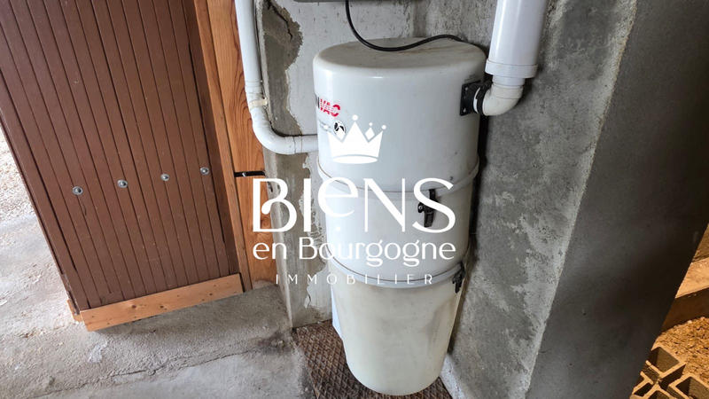 Maison traditionnelle - 174 m² - 7 pièces