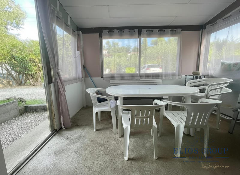 Maison - 204 m² - 9 pièces