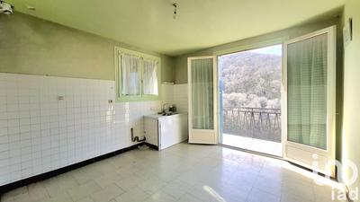 Maison - 143 m² - 6 pièces