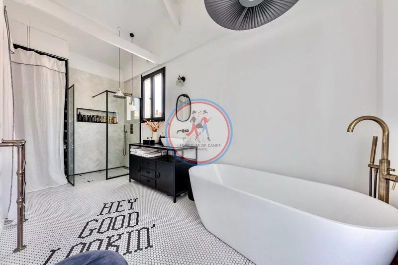 Appartement - 159 m² - 5 pièces