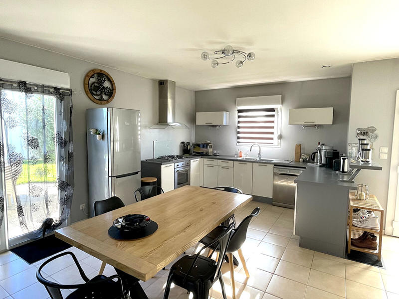 Maison - 110 m² - 6 pièces