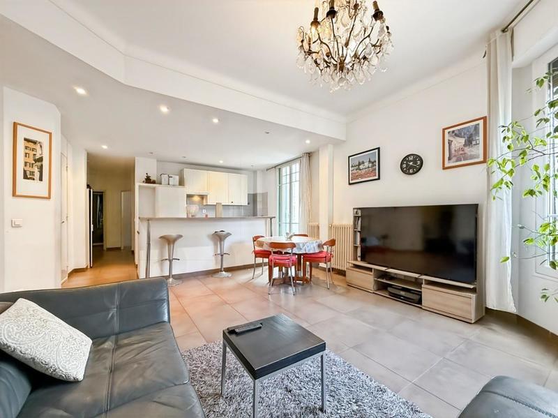 Appartement - 72 m² - 3 pièces