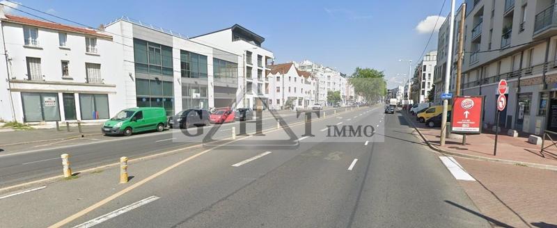 Local commercial - 311 m²