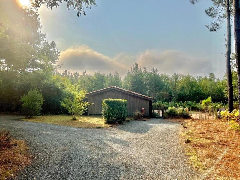 Propriété - 210 m² - 6 pièces