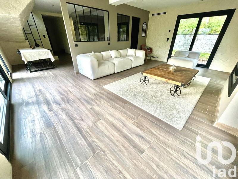 Maison - 185 m² - 6 pièces