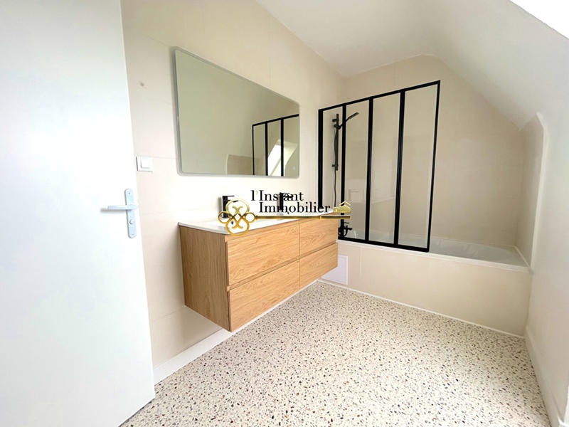 Maison - 106 m² - 4 pièces