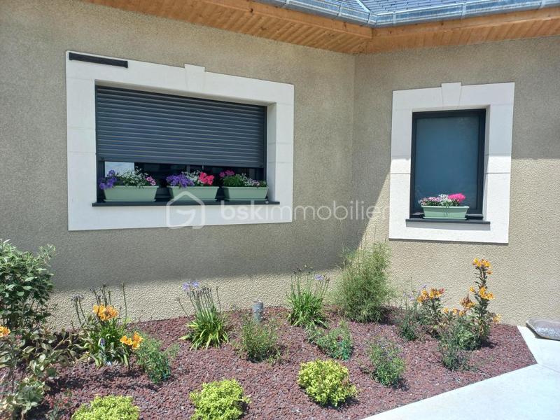 Maison traditionnelle - 220 m² - 8 pièces