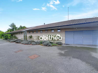 Maison - 368 m² - 9 pièces