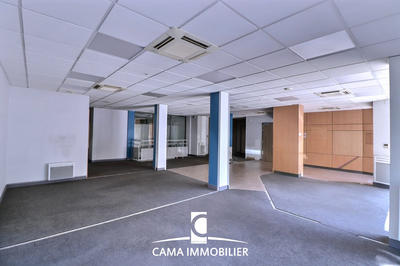 Local commercial - 167 m²