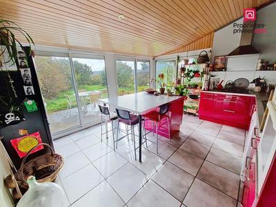 Maison - 90 m² - 5 pièces