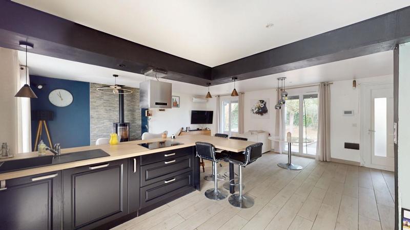 Maison - 98 m² - 4 pièces