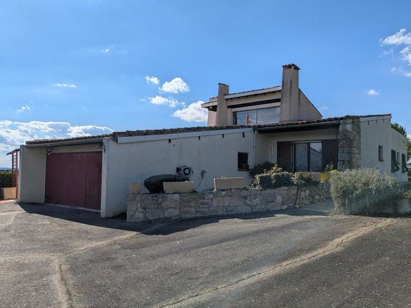 Maison - 330 m² - 8 pièces