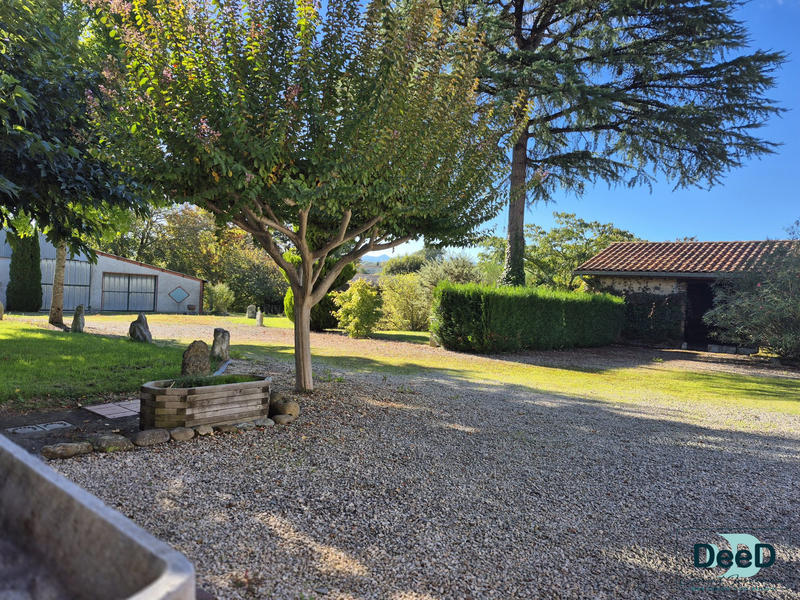 Maison - 230 m² - 5 pièces