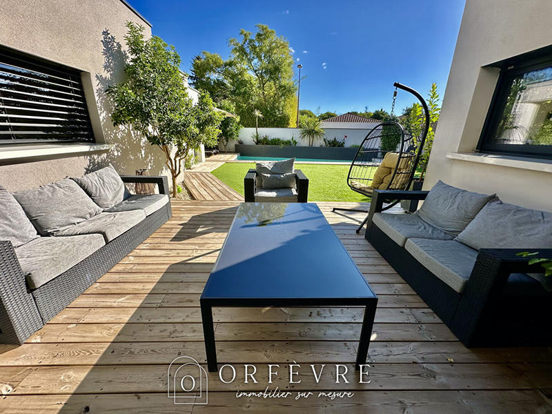 Maison - 180 m² - 6 pièces