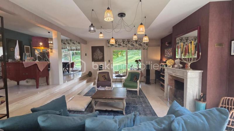 Maison - 164 m² - 7 pièces