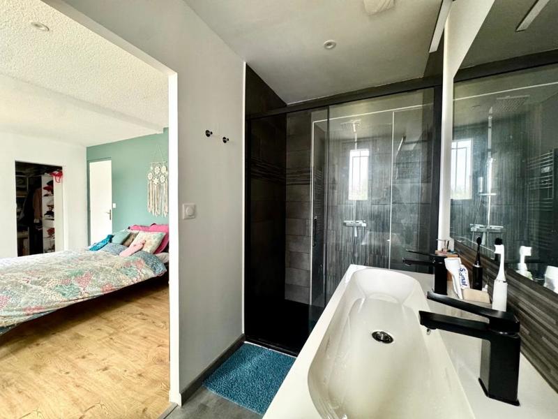 Maison - 400 m² - 15 pièces