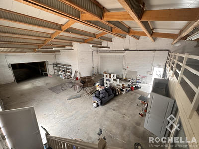 Local d'activités - 393 m²