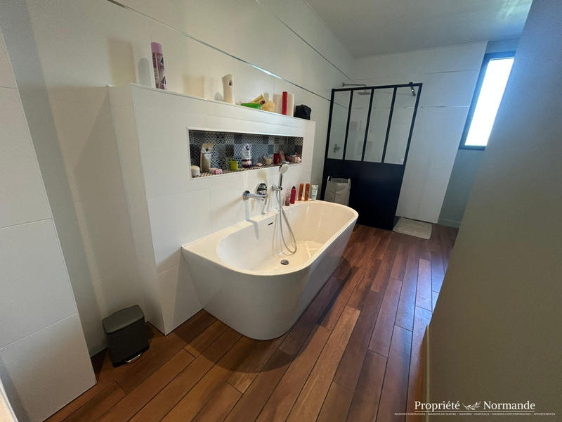 Maison - 167 m² - 6 pièces