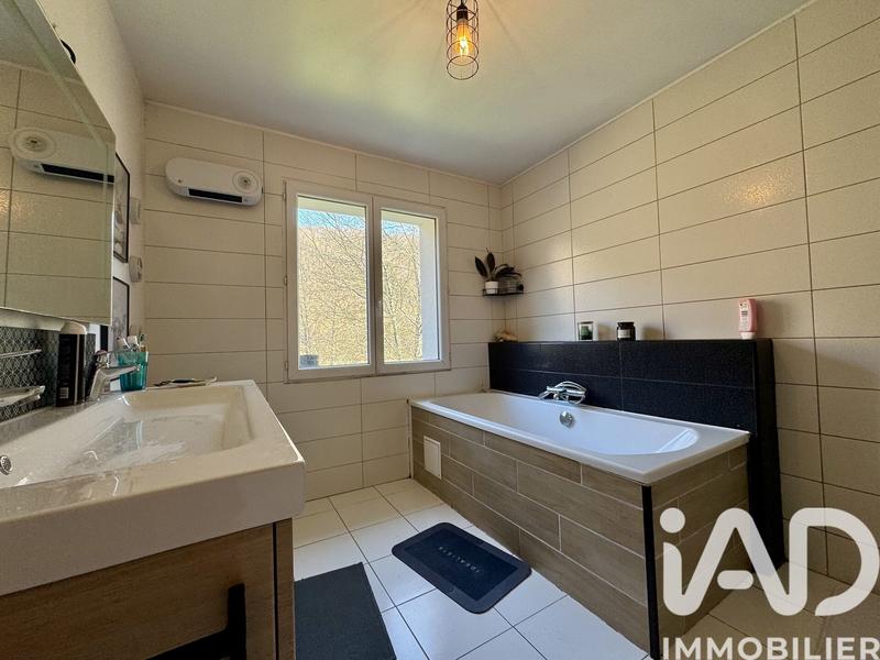 Maison - 110 m² - 5 pièces