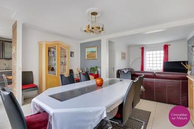 Villa - 120 m² - 5 pièces