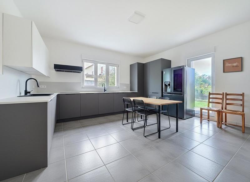 Maison - 211 m² - 6 pièces