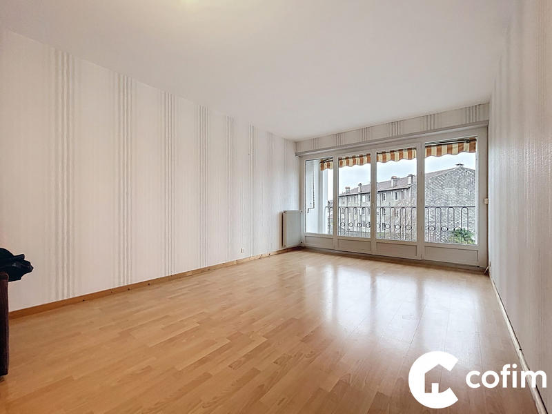 Appartement - 96 m² - 4 pièces