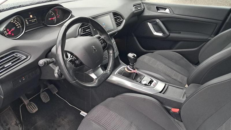 Peugeot 308 1.2 PureTech 130 Allure Business