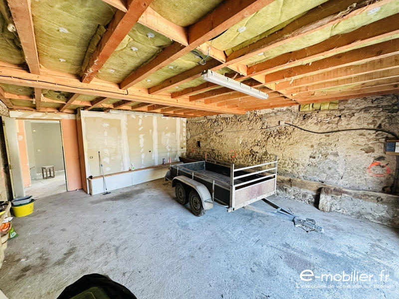 Maison - 261 m² - 9 pièces