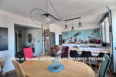 Appartement - 96 m² - 4 pièces