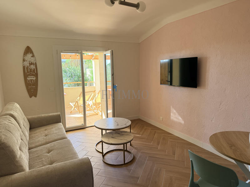 Maison - 250 m² - 12 pièces