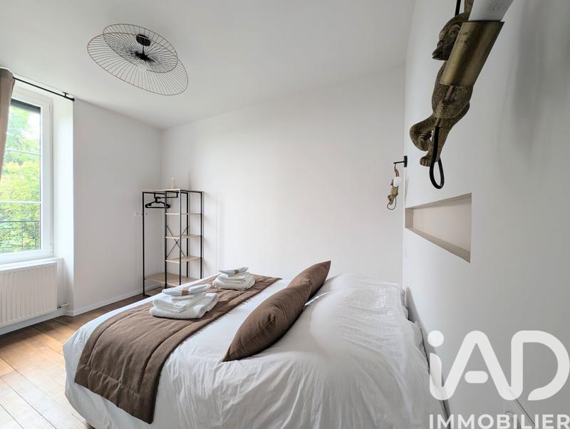 Maison - 370 m² - 6 pièces