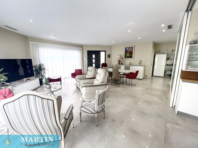 Maison - 137 m² - 4 pièces