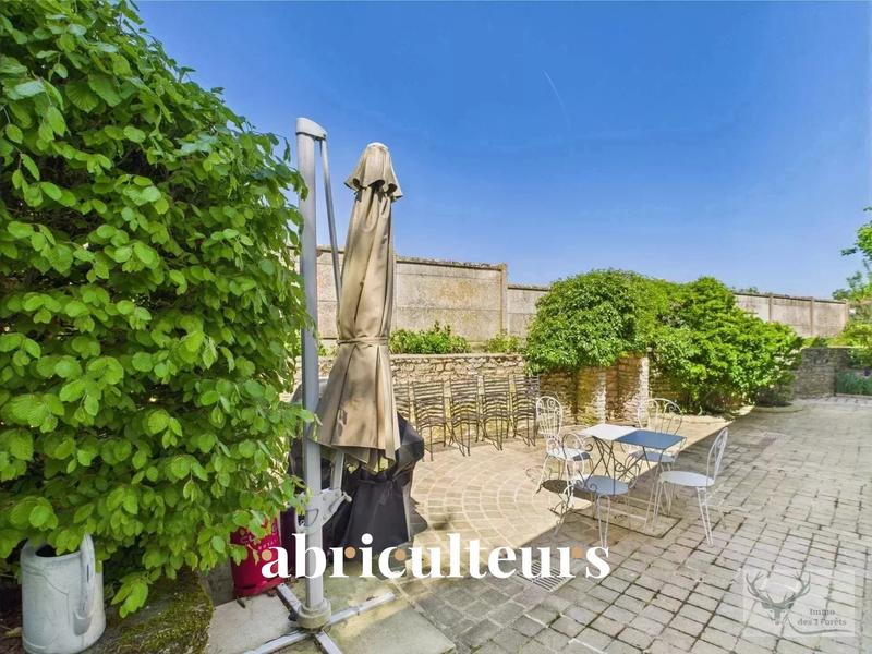 Appartement - 200 m² - 11 pièces