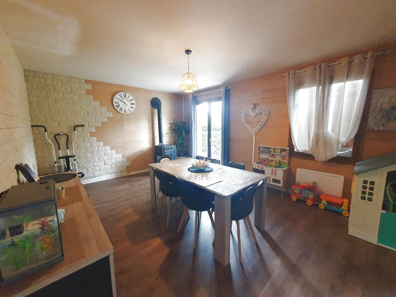 Maison - 127 m² - 6 pièces