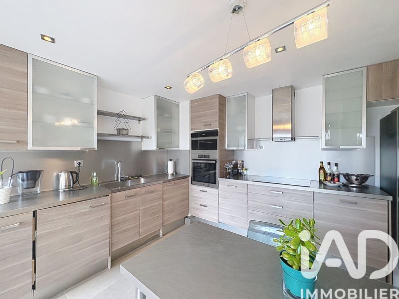 Appartement - 75 m² - 3 pièces