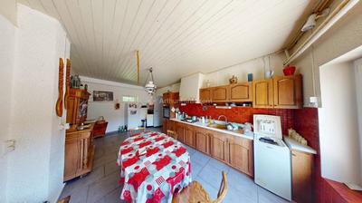 Maison - 160 m² - 9 pièces