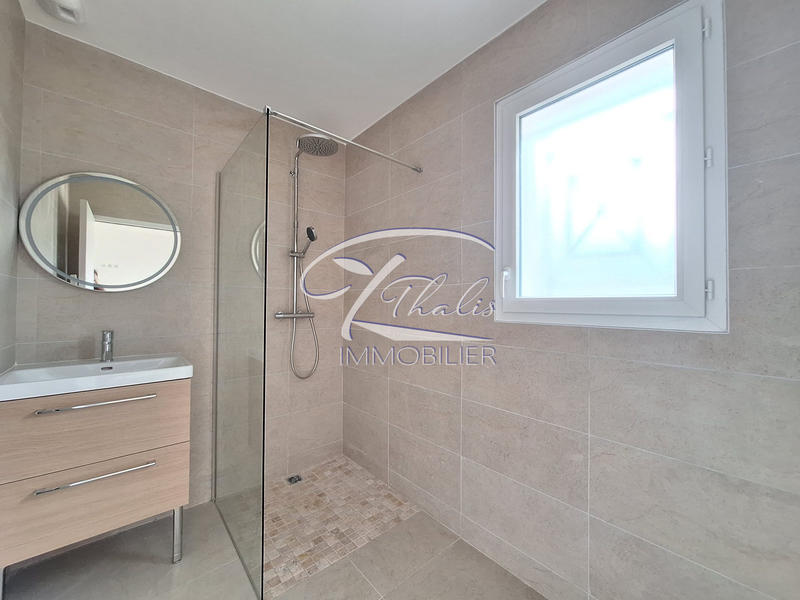 Maison contemporaine - 140 m² - 4 pièces