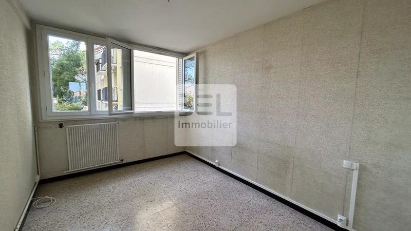 Appartement - 70 m² - 4 pièces