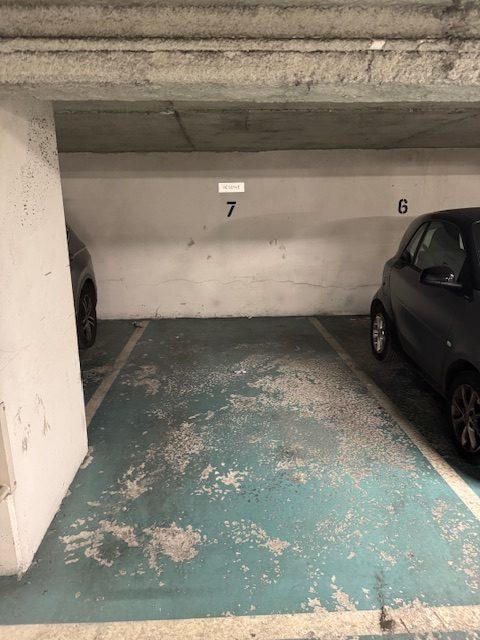 Parking / Garage - 10 m²