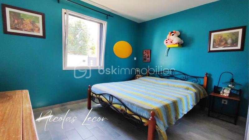 Propriété - 250 m² - 9 pièces