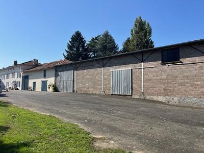 Maison - 213 m² - 8 pièces